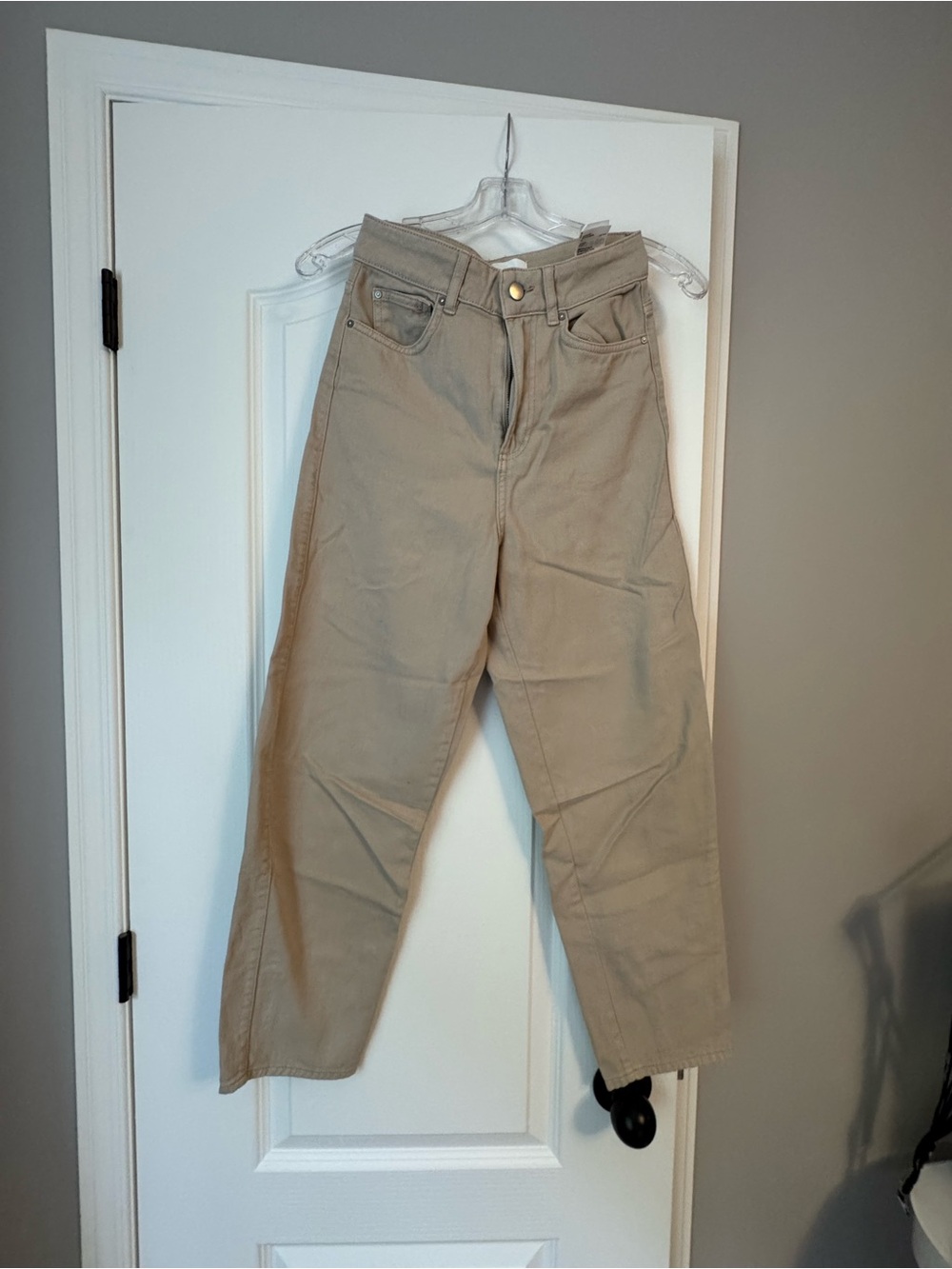 H&M Straight-Leg Women's Jeans in Tan